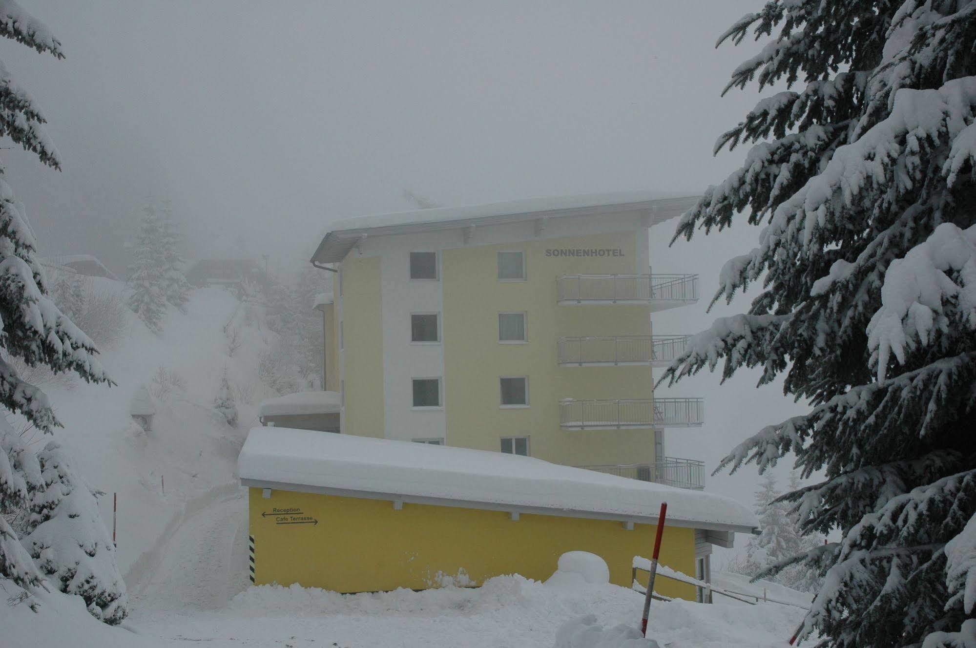 Sonnenhotel Zaubek Treffen Exterior foto